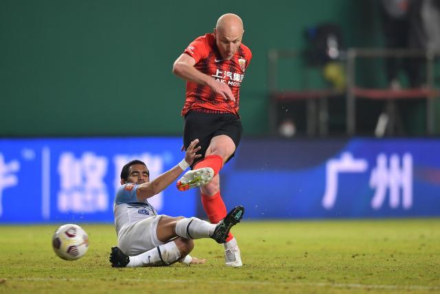 竞技宝中国官网-穆伊创纪录两球回击质疑 海港冲足协杯冠军迎利好